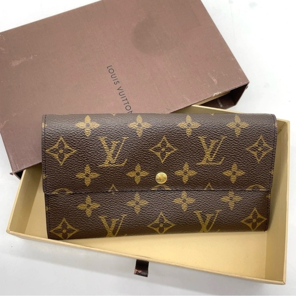 Auth Louis Vuitton Monogram Pochette
Porte Monnaie Credit TH0093 - Picture 11 of 16